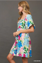 Load image into Gallery viewer, Floral Print Dress With Scallop Neckline