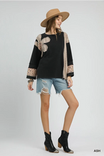Load image into Gallery viewer, Detail Print Top