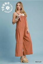 Load image into Gallery viewer, Sleeveless Silhouette Jumpsuit