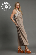 Load image into Gallery viewer, Sleeveless Silhouette Jumpsuit