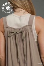 Load image into Gallery viewer, Sleeveless Silhouette Jumpsuit
