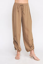Load image into Gallery viewer, Drapey Twill Adjustable Scrunch Jogger