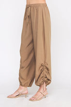 Load image into Gallery viewer, Drapey Twill Adjustable Scrunch Jogger