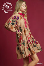 Load image into Gallery viewer, Floral Print Mini Dress