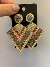 Load image into Gallery viewer, India Arrow Shape Earring